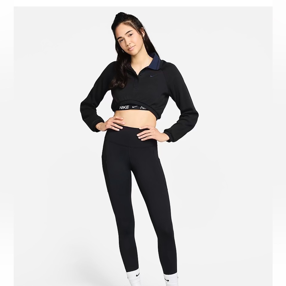 Nike One
Women's High-Waisted 7/8 Leggings with Pockets new with Tags size M